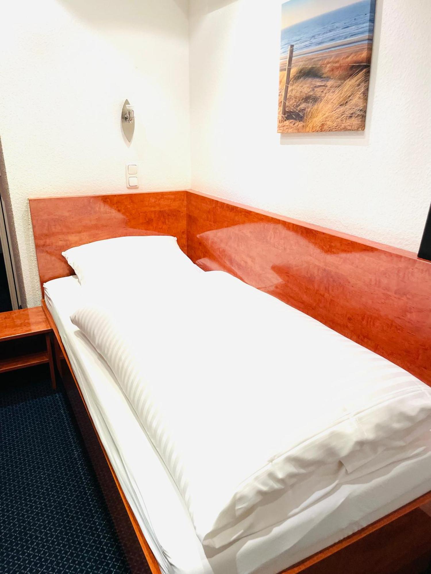 Hotel Merkenich Keulen Buitenkant foto